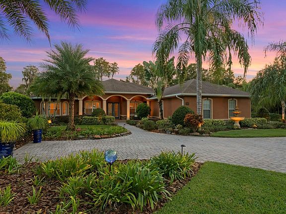 3rd image of 16705 Lake Eveland Pl