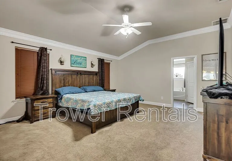 9915 Rainbow Dr — Photo 23