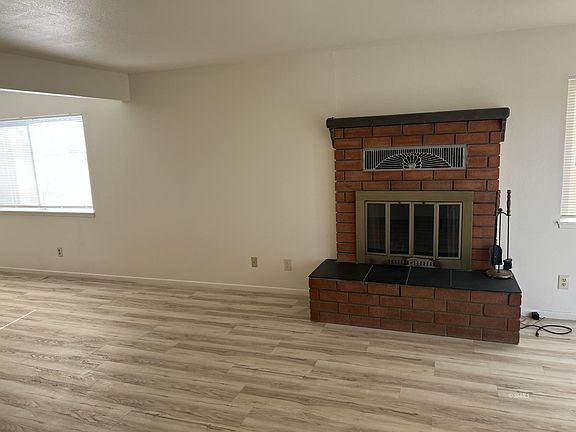 5th image of 209 S Gold Canyon St