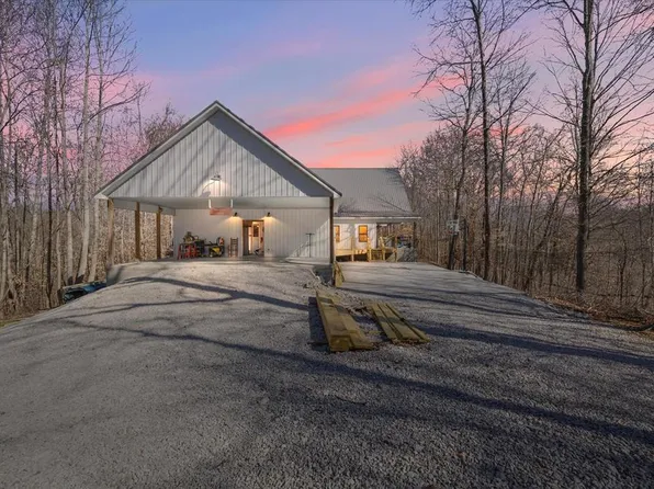 600 Pleasant Hill Cemetery Ln, Gainesboro, TN 38562