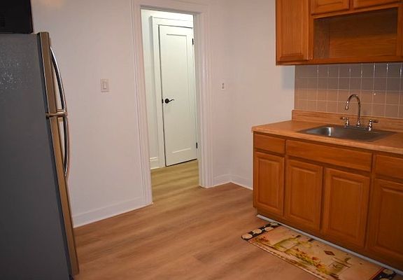 4th image of 28-21 35th St #1N