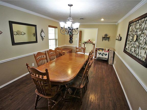 4th image of 1006 Imperial Dr