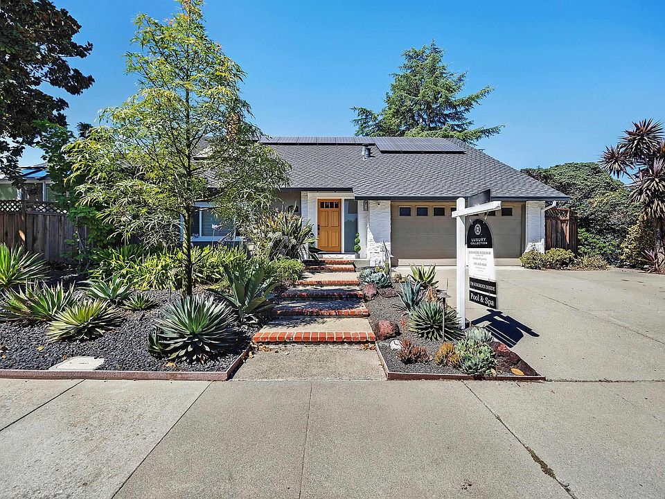 1st image of 1759 Crescent Dr