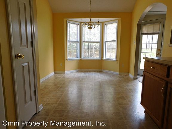 2nd image of 2220 Coral Tree Ln