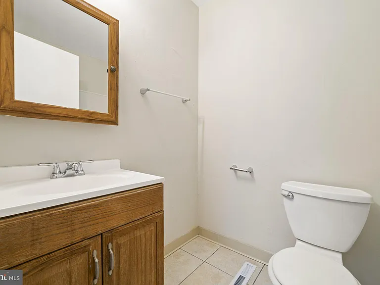 909 Timber Creek Rd — Photo 16