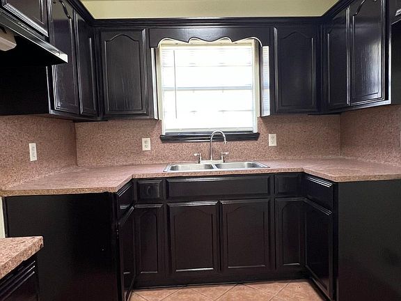 2nd image of 54 San Patricio Dr #B