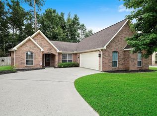 646 Spring Forest Dr, Conroe, TX 77302