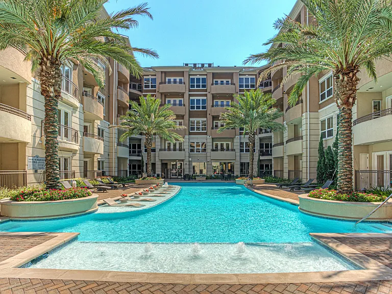 Tuscany Walk Apartments — Photo 5