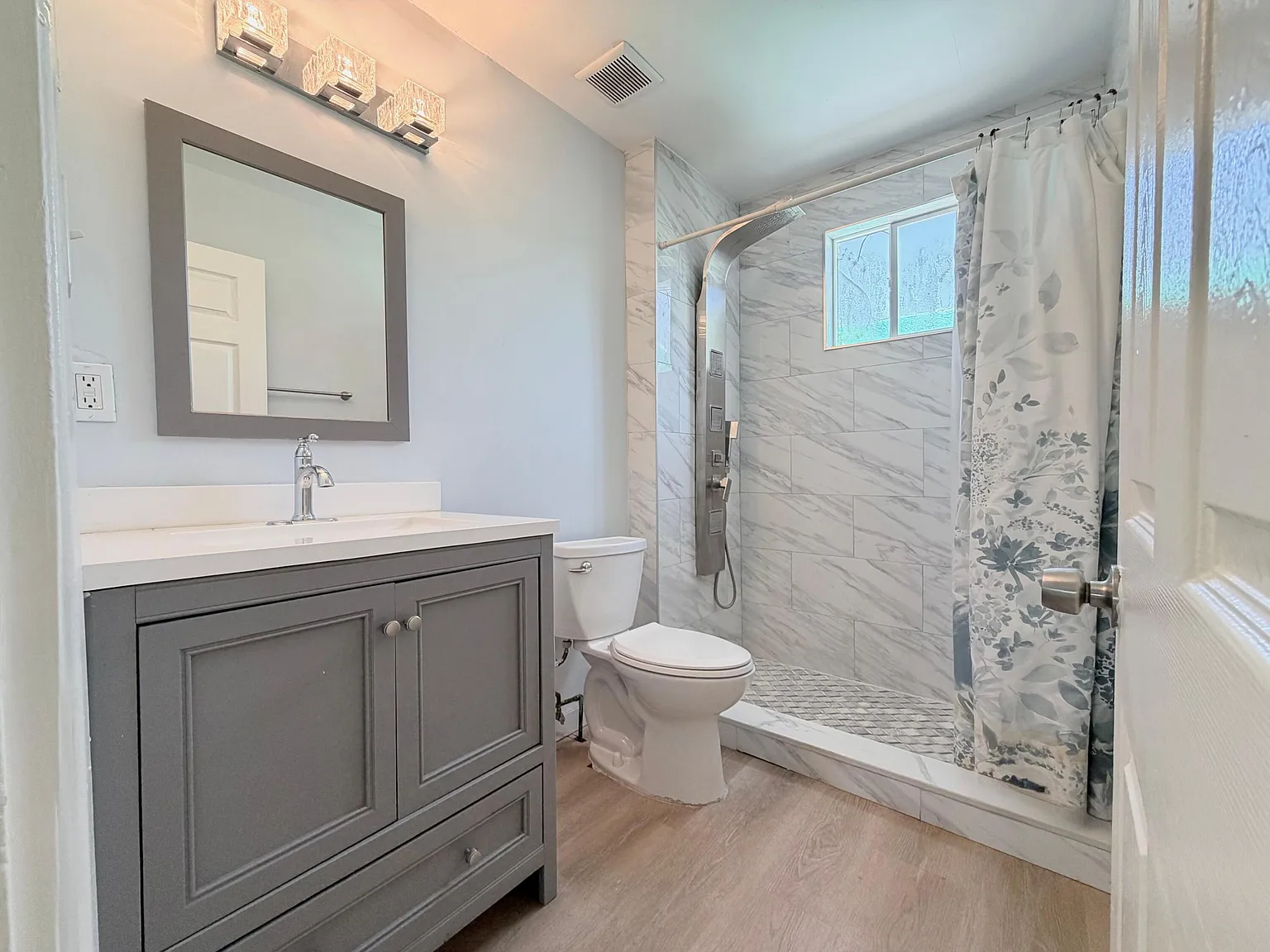 2 bed, 2.0 bath, 1440 sqft, $2,300 — Photo 3