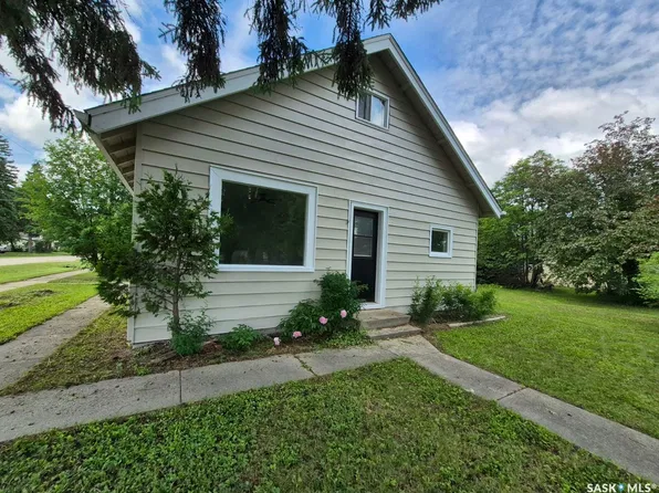 310 Main Street, White Fox, SK S0J 3B0