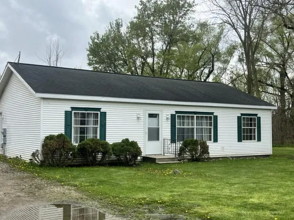 6605 Christy Dr, Marlette, MI 48453