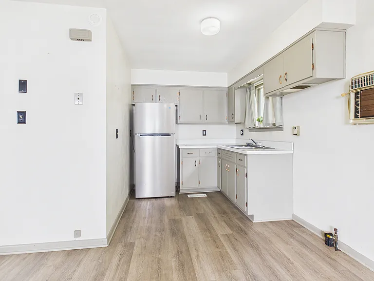 22199 Energy Hwy #2 — Photo 14