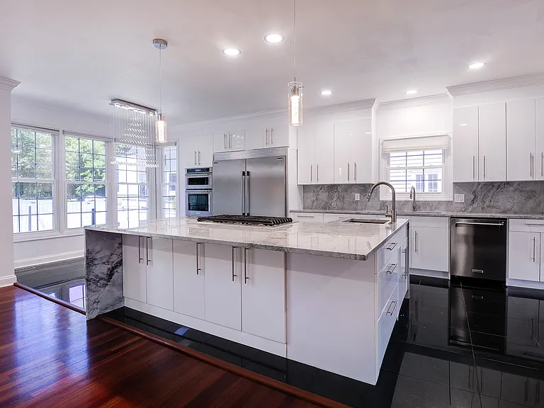 1628 Great Falls St — Photo 18