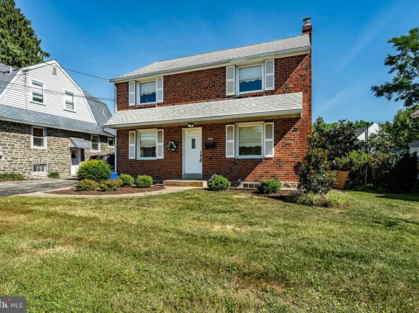 232 E Manoa Rd, Havertown, PA 19083