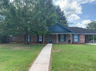10 Heatherwood Dr, Gulfport, MS 39503