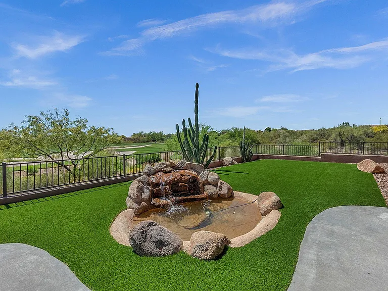 1715 W Ainsworth Dr — Photo 8