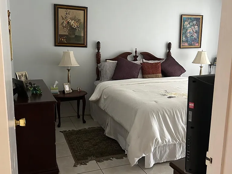 1551 NE Miami Gardens Dr — Photo 6