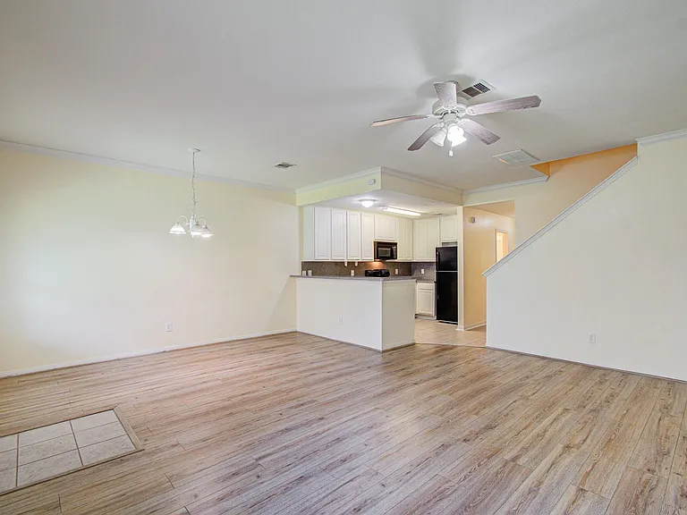 3815 Shire Valley Dr — Photo 7