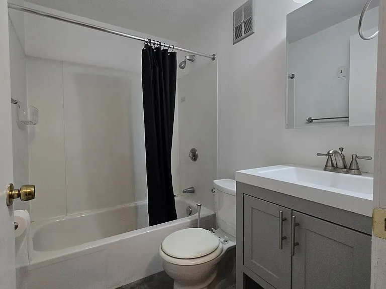 88 Broadway #9 — Photo 4