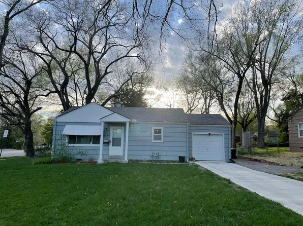 8660 James A Reed Rd, Raytown, MO 64138