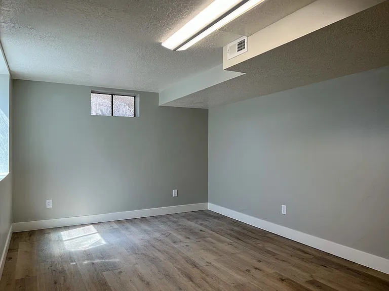 Unit Photo