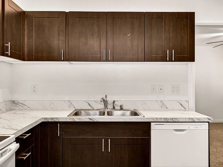 Villa Monterey Apartments — Photo 20