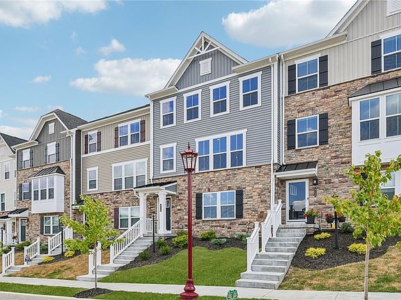3rd image of 414 Nolan Cir