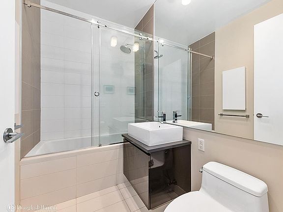 5th image of 1124 Bedford Ave #3R