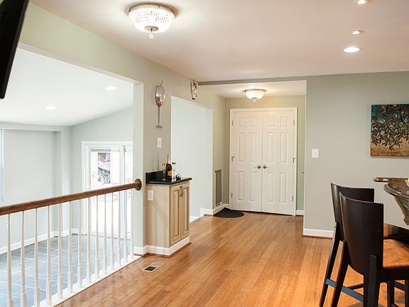 4th image of 6520 Walter Dr