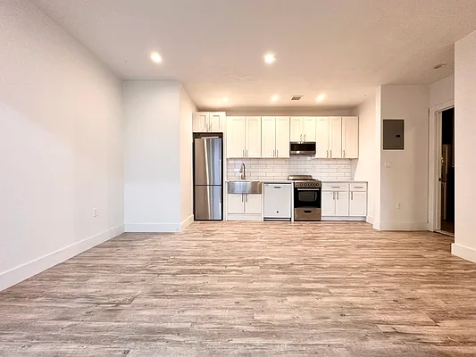 Rented by Purple Stone Realty LLC | media 1