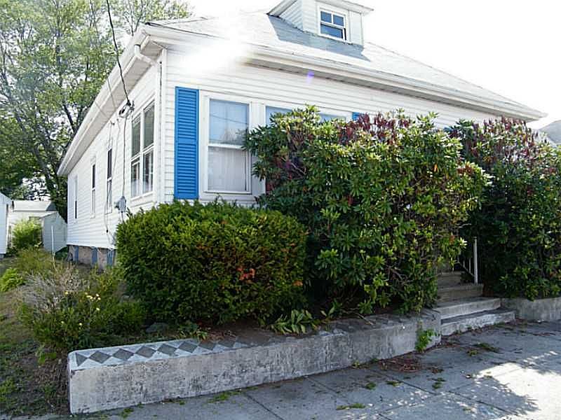 2nd image of 25 Norris Ave