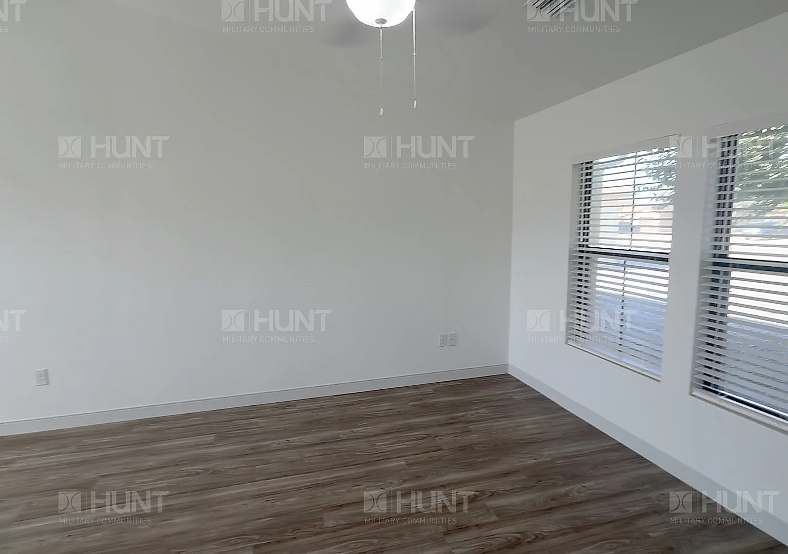 3 bed, 1427 sqft, $2,329 — Photo 4