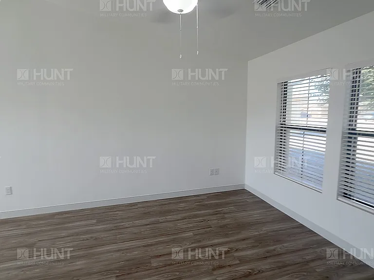 904A Yellowood Ct SE — Photo 4