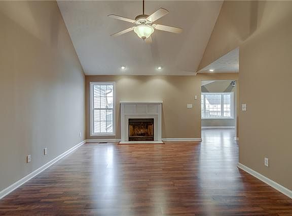 2nd image of 3889 Gaine Dr