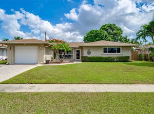 562 NW 13th Dr, Boca Raton, FL 33486