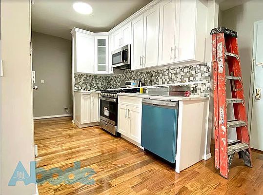 4th image of 110 Linden Blvd #4A