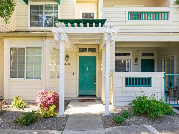 2208 Hastings Shore Ln, Redwood City, CA 94065