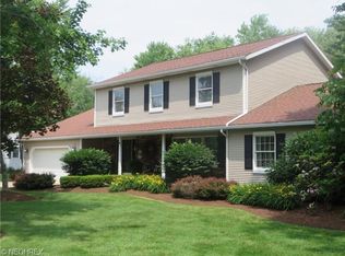 383 Hillyer Dr, Jefferson, OH 44047
