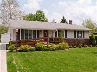 9085 Roosevelt Dr, Northfield, OH 44067