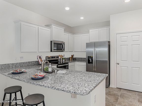 4th image of 2819 Ben Hogan Ct