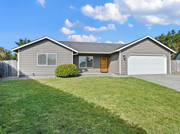 130 Fairfax Ct, Crescent City, CA 95531