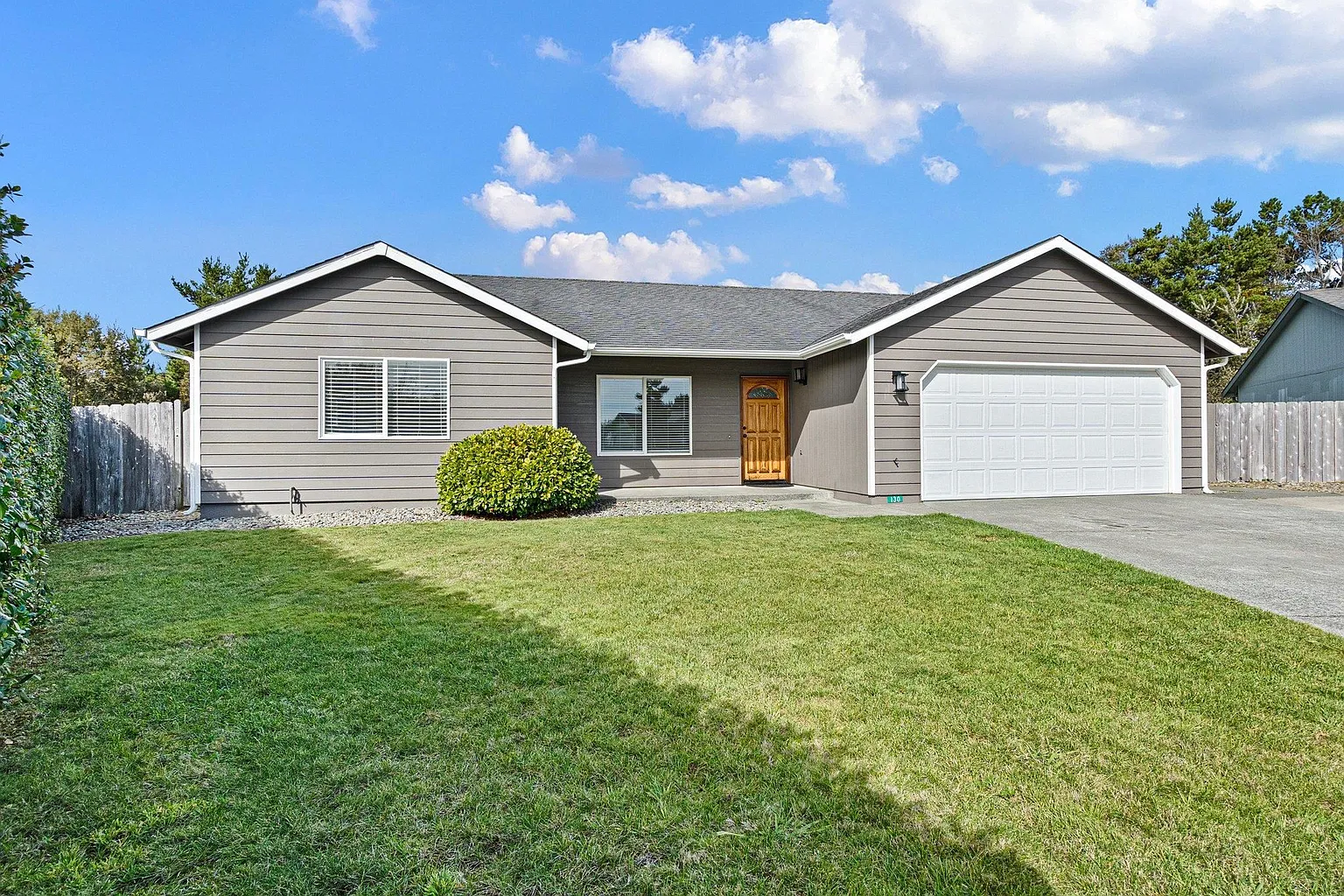 130 Fairfax Ct photo 1
