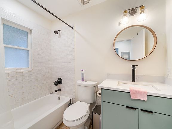 2nd image of 239 Brahan Blvd #B-c