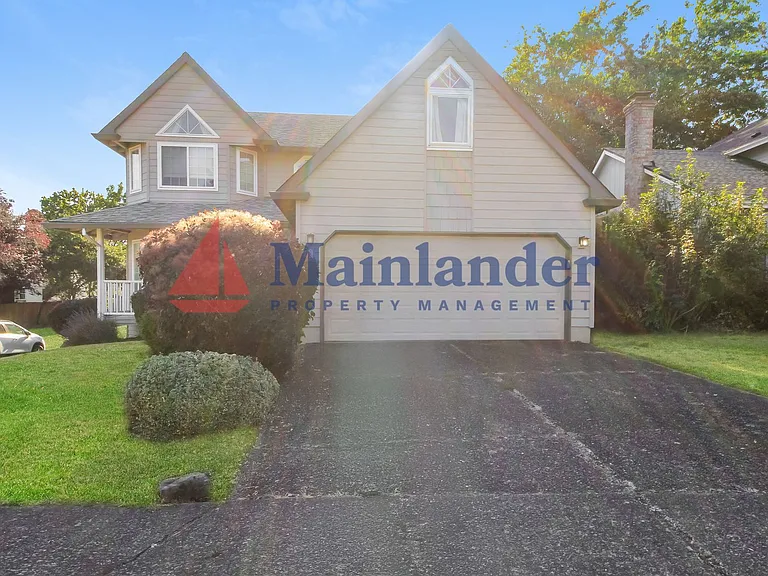 13338 SW Shore Dr — Photo 1