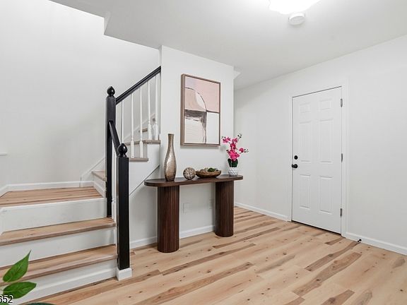 5th image of 3 Conklin Ave