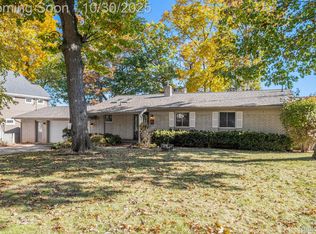 13355 Lake Shore Dr, Fenton, MI 48430
