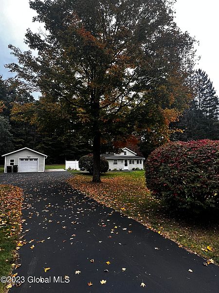4th image of 85 Aviation Road