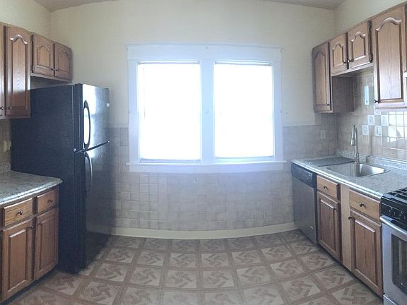 Full kitchen with dishwasher