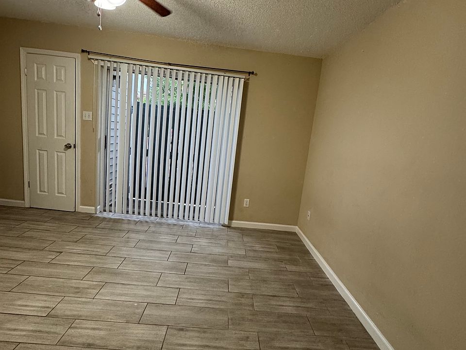 1st image of 4101 Hessmer Ave APT 102