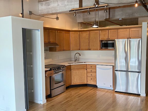 2nd image of 100 Market St Unit 321